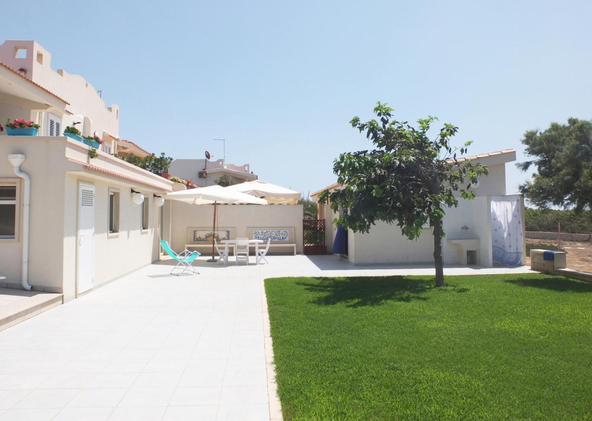 Puntabraccetto Sunset Apartment Santa Croce Camerina Ngoại thất bức ảnh